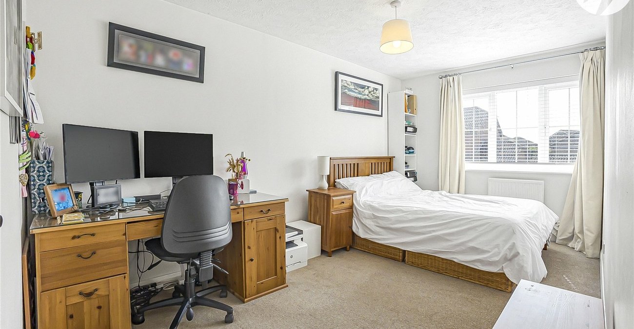 4 bedroom house for sale in Hextable | Robinson Jackson