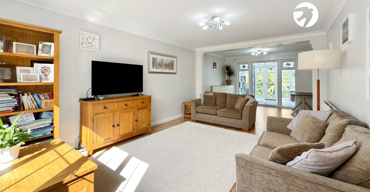 4 bedroom house for sale in Hextable | Robinson Jackson