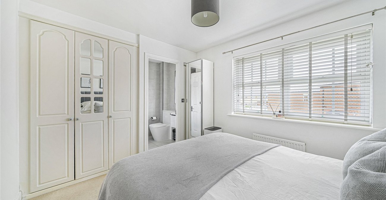 3 bedroom house for sale in Greenhithe | Robinson Jackson