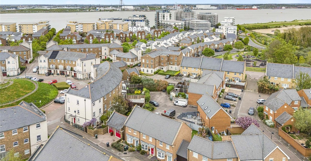 3 bedroom house for sale in Greenhithe | Robinson Jackson