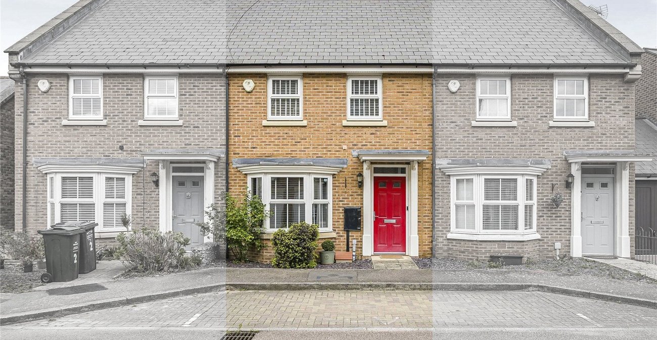 3 bedroom house for sale in Greenhithe | Robinson Jackson