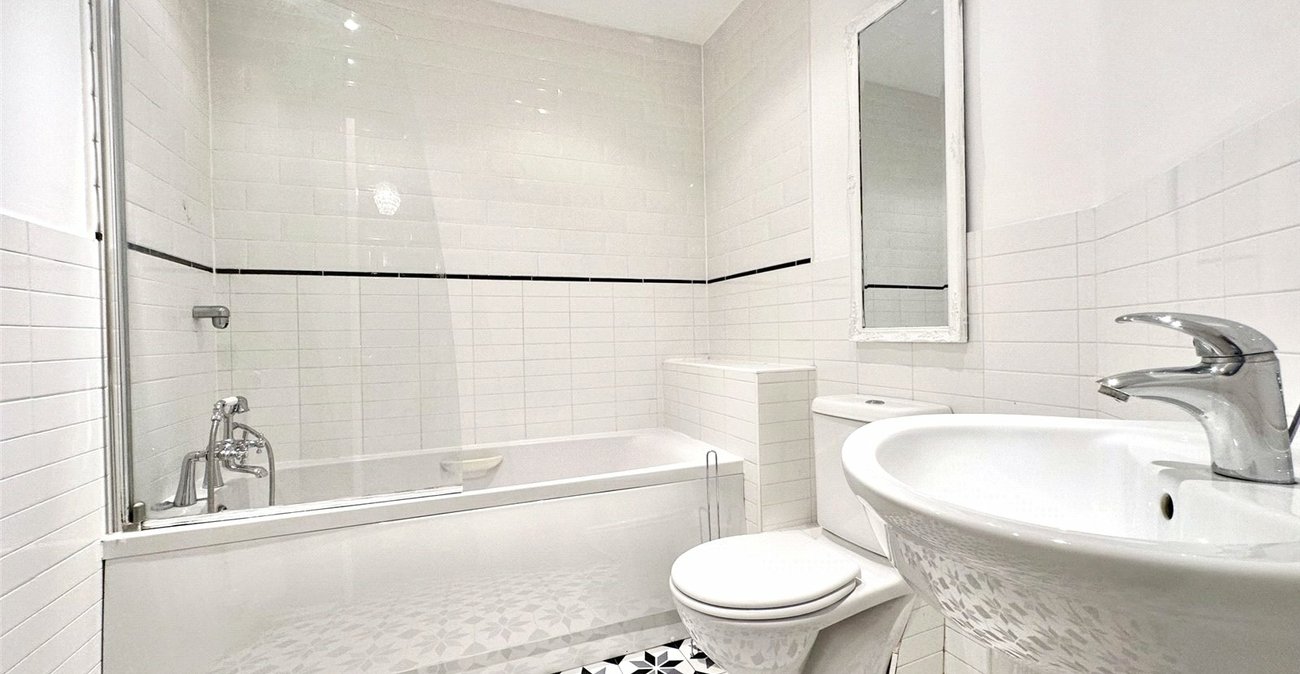 3 bedroom house for sale in Ingress Park | Robinson Jackson