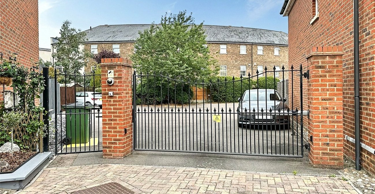 3 bedroom house for sale in Ingress Park | Robinson Jackson