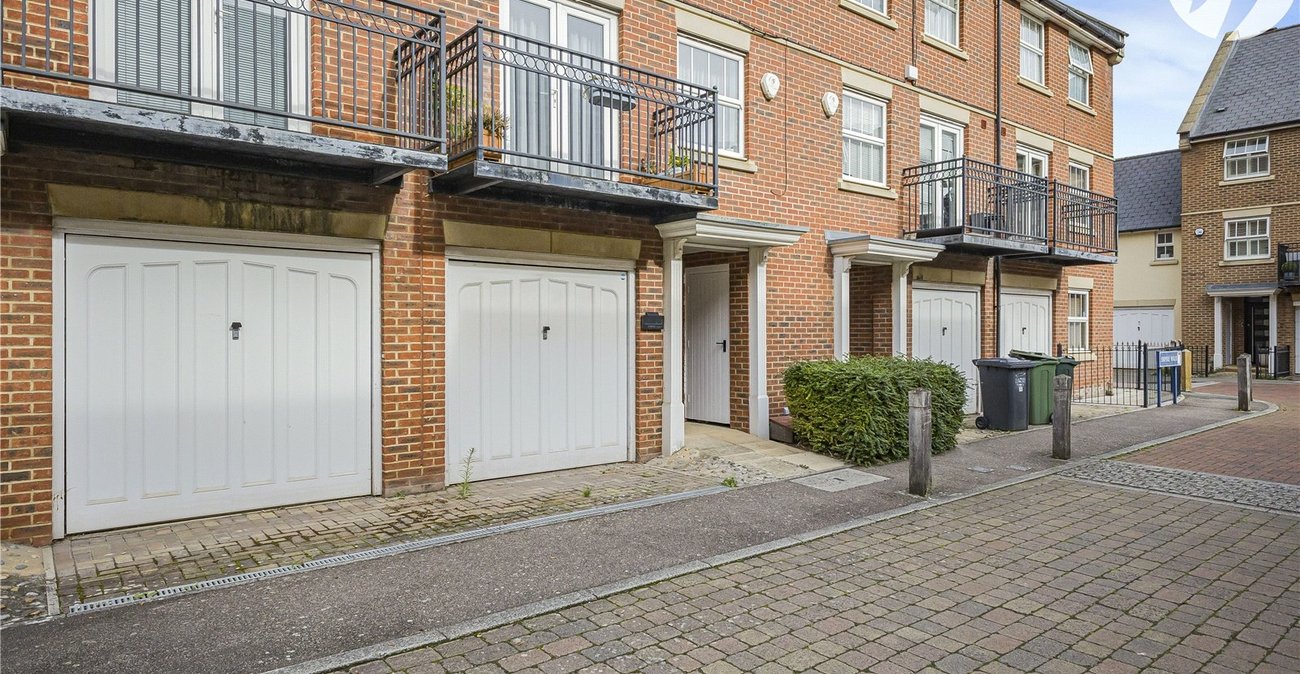 3 bedroom house for sale in Ingress Park | Robinson Jackson