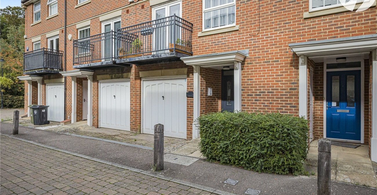 3 bedroom house for sale in Ingress Park | Robinson Jackson