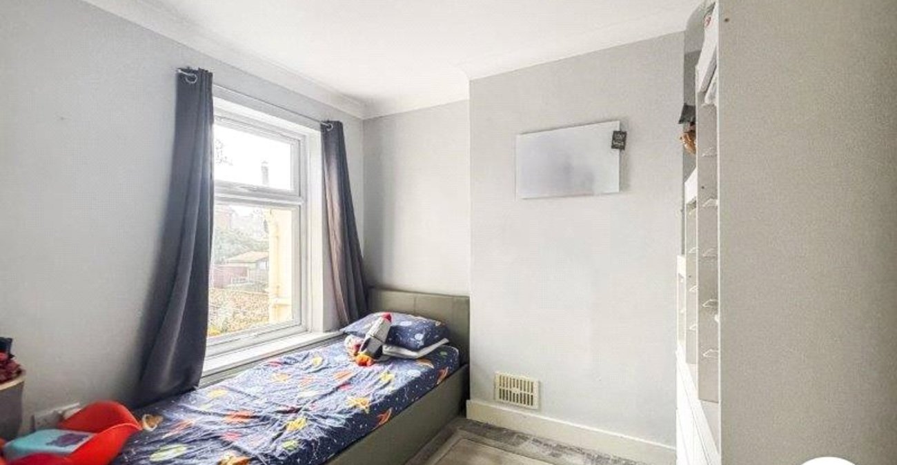 2 bedroom house for sale in Sittingbourne | Robinson Michael & Jackson