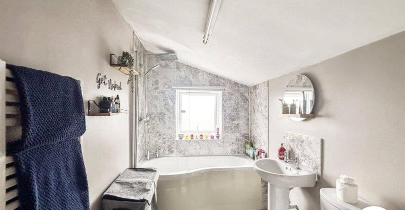 2 bedroom house for sale in Sittingbourne | Robinson Michael & Jackson