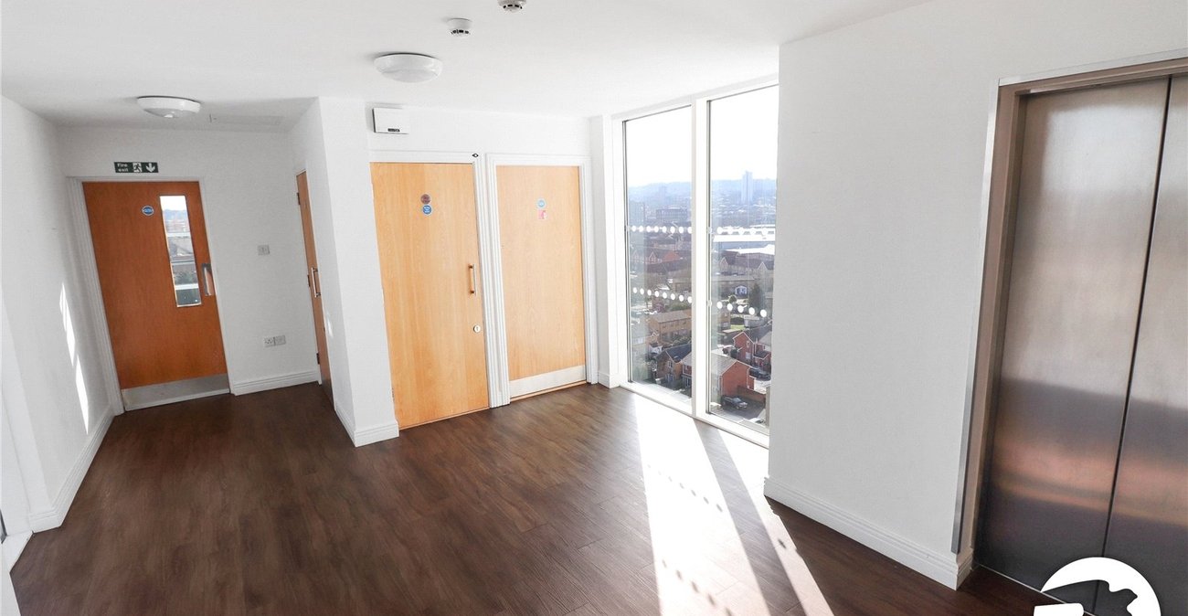 2 bedroom property for sale in London | Robinson Jackson