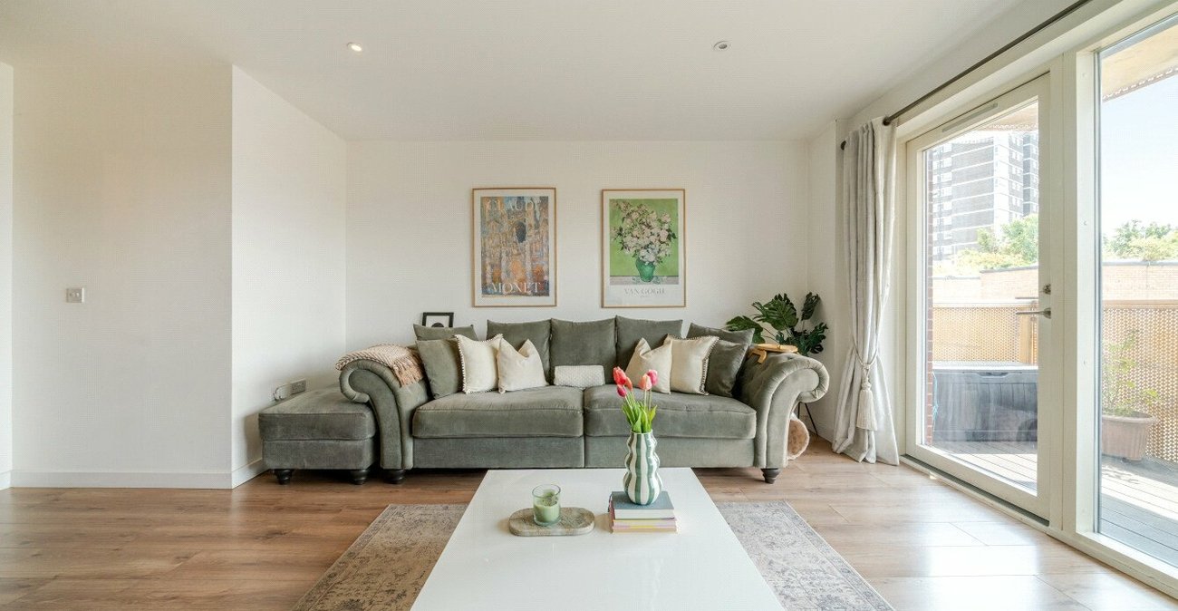 2 bedroom property for sale in Erith | Robinson Jackson