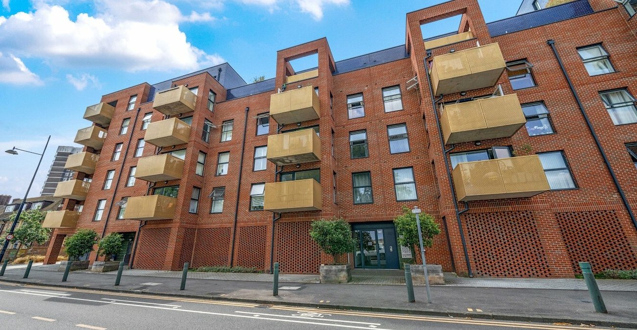 2 bedroom property for sale in Erith | Robinson Jackson