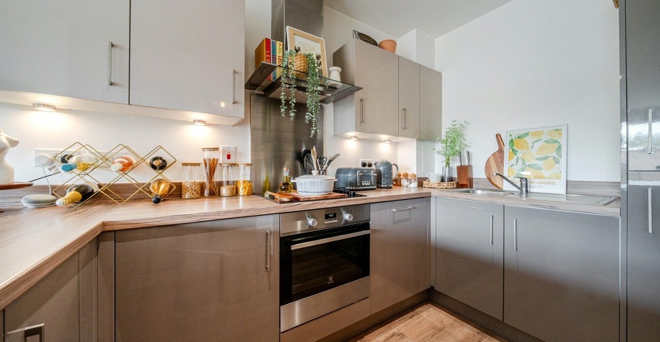 2 bedroom property for sale in Erith | Robinson Jackson