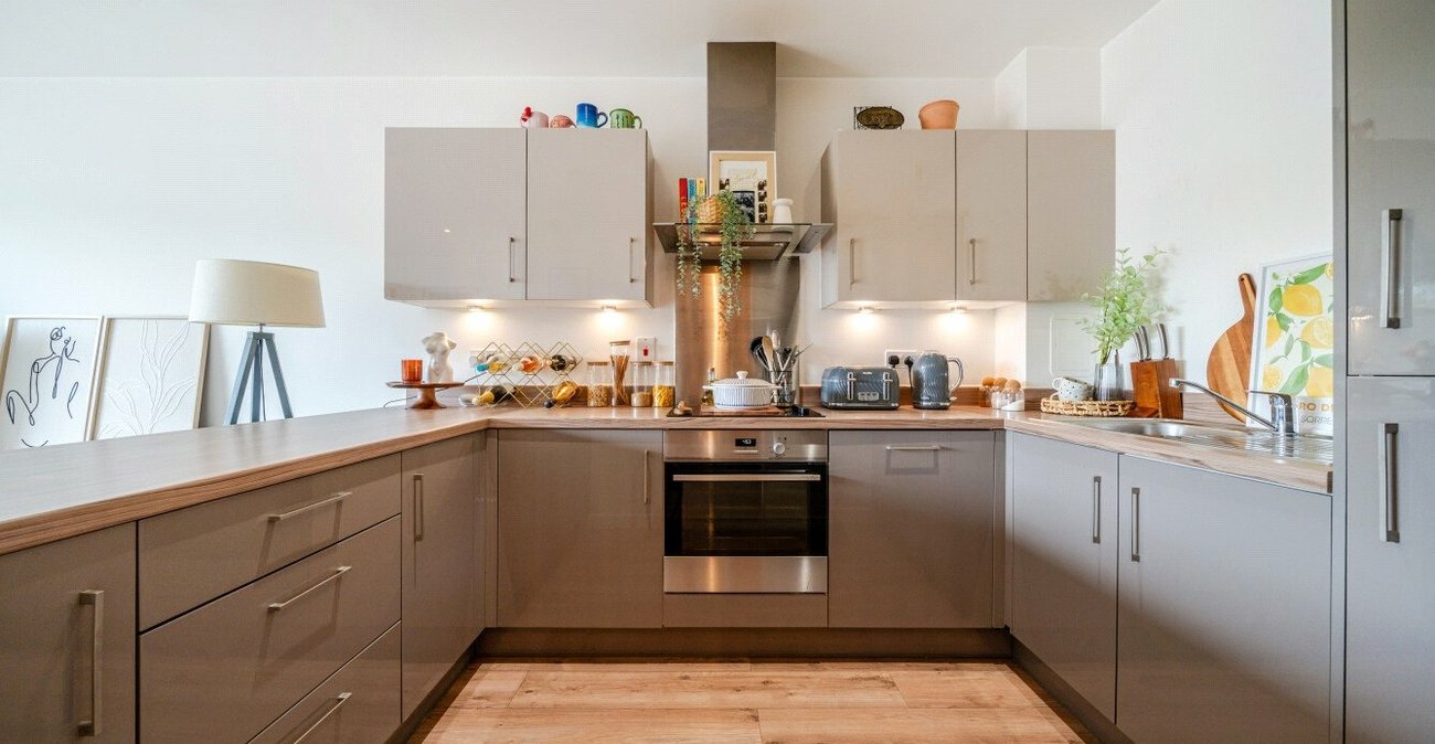 2 bedroom property for sale in Erith | Robinson Jackson