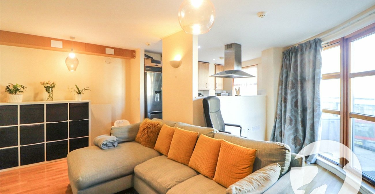 2 bedroom property for sale in Erith | Robinson Jackson