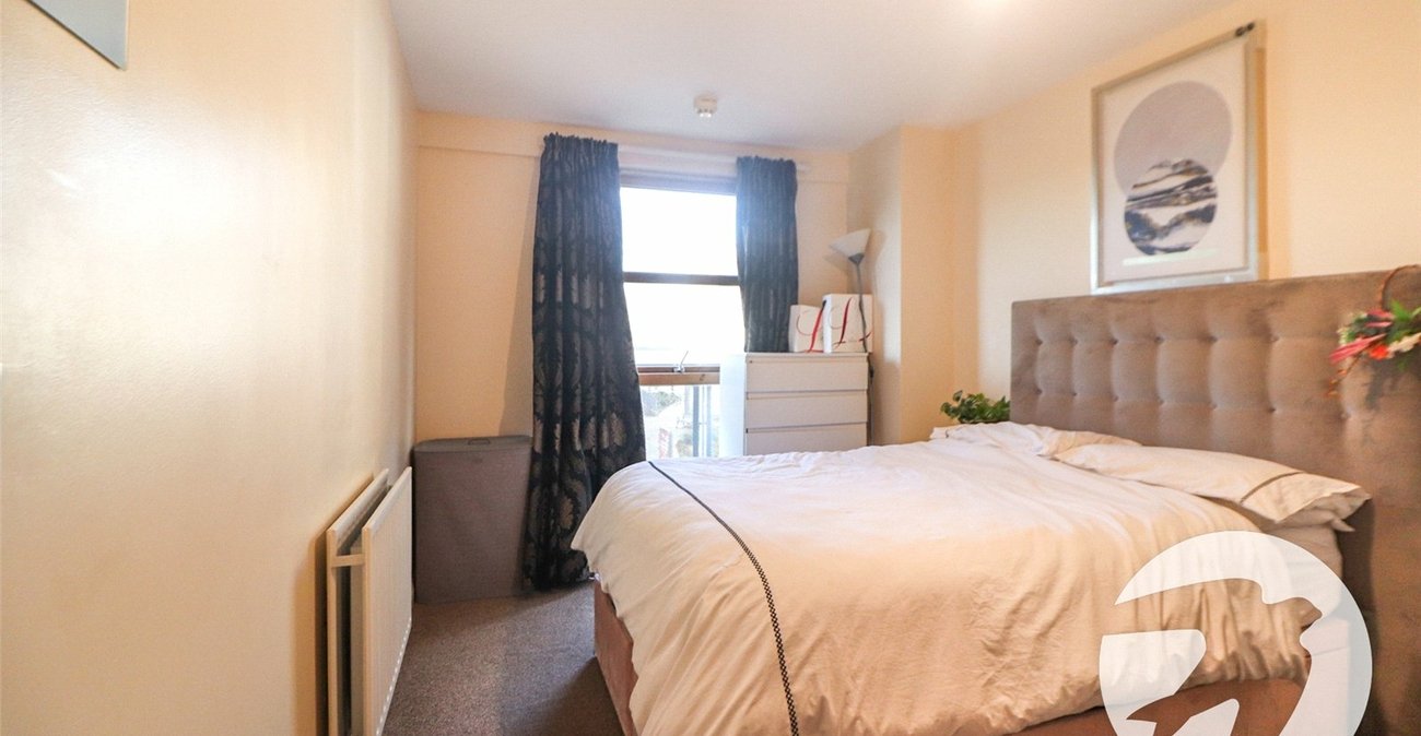 2 bedroom property for sale in Erith | Robinson Jackson