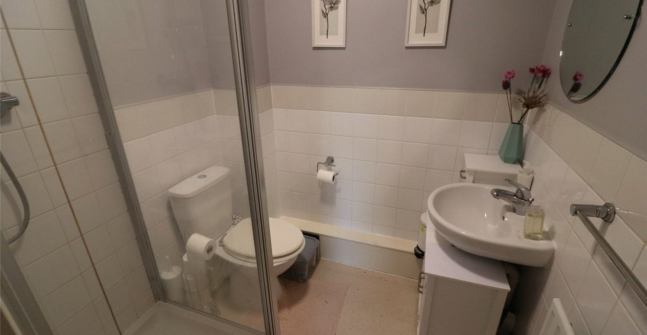 2 bedroom property for sale in Erith | Robinson Jackson