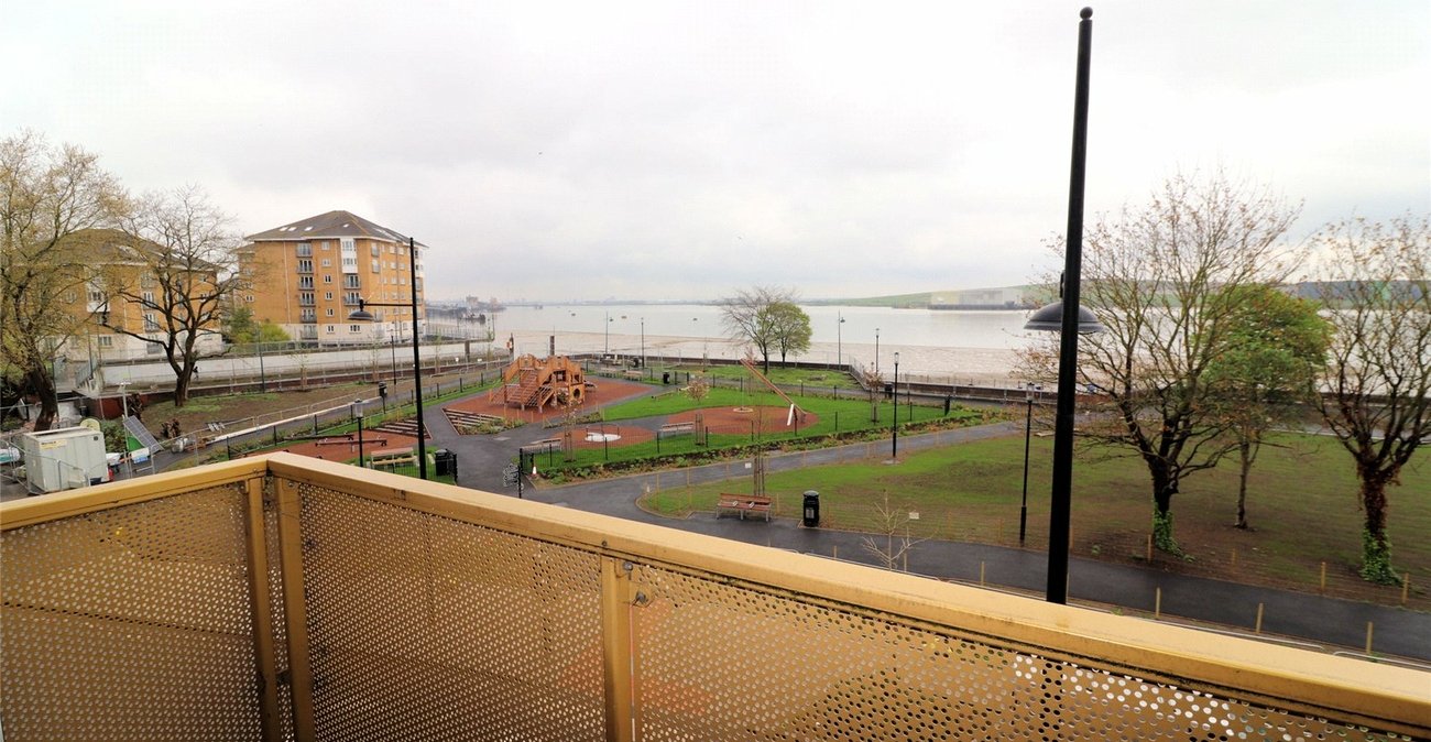 1 bedroom property for sale in Erith | Robinson Jackson