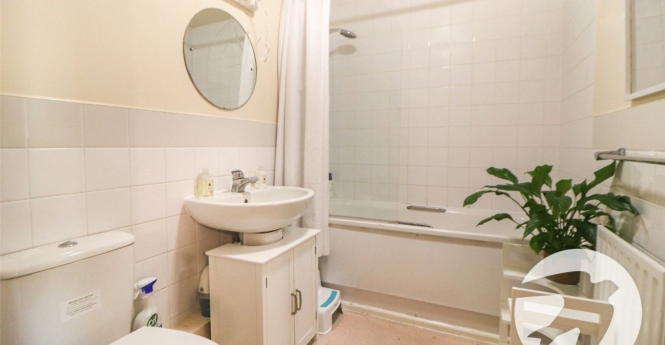 2 bedroom property for sale in Erith | Robinson Jackson