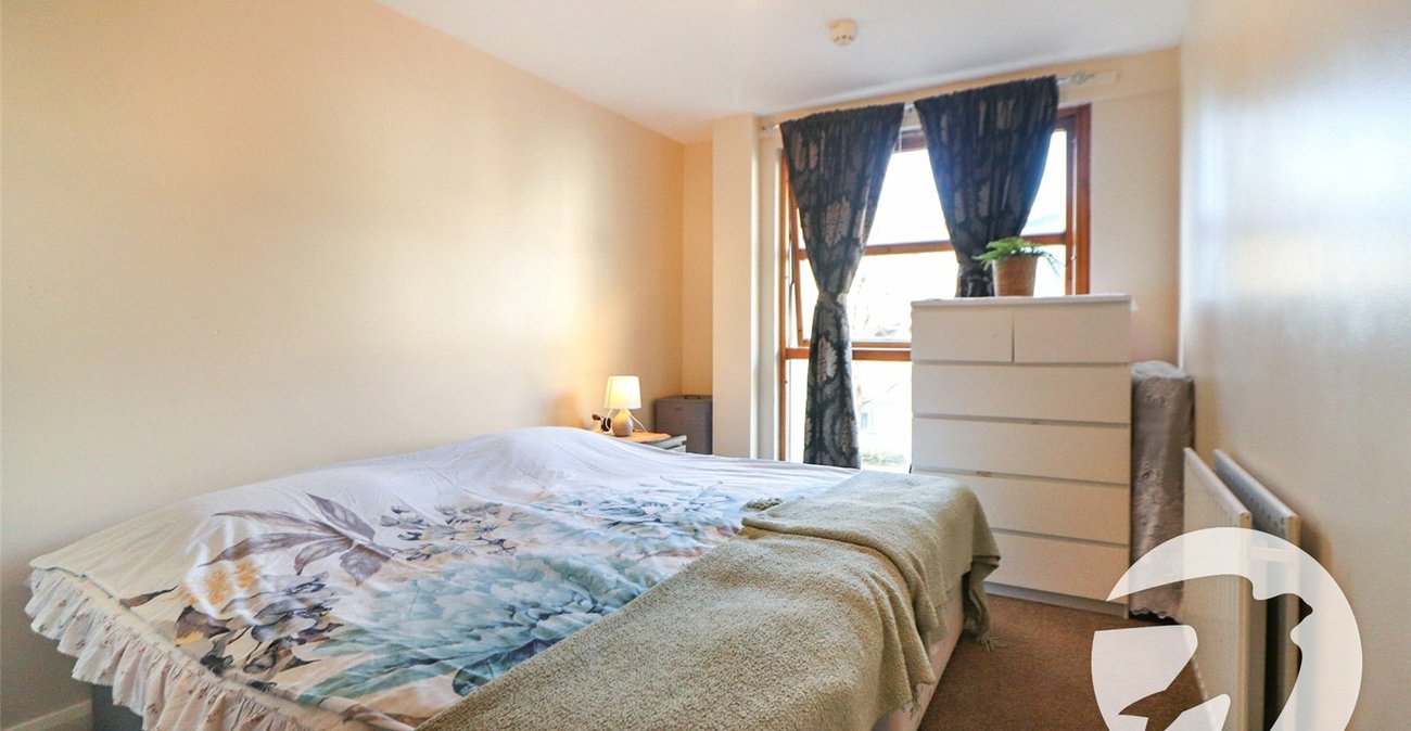 2 bedroom property for sale in Erith | Robinson Jackson