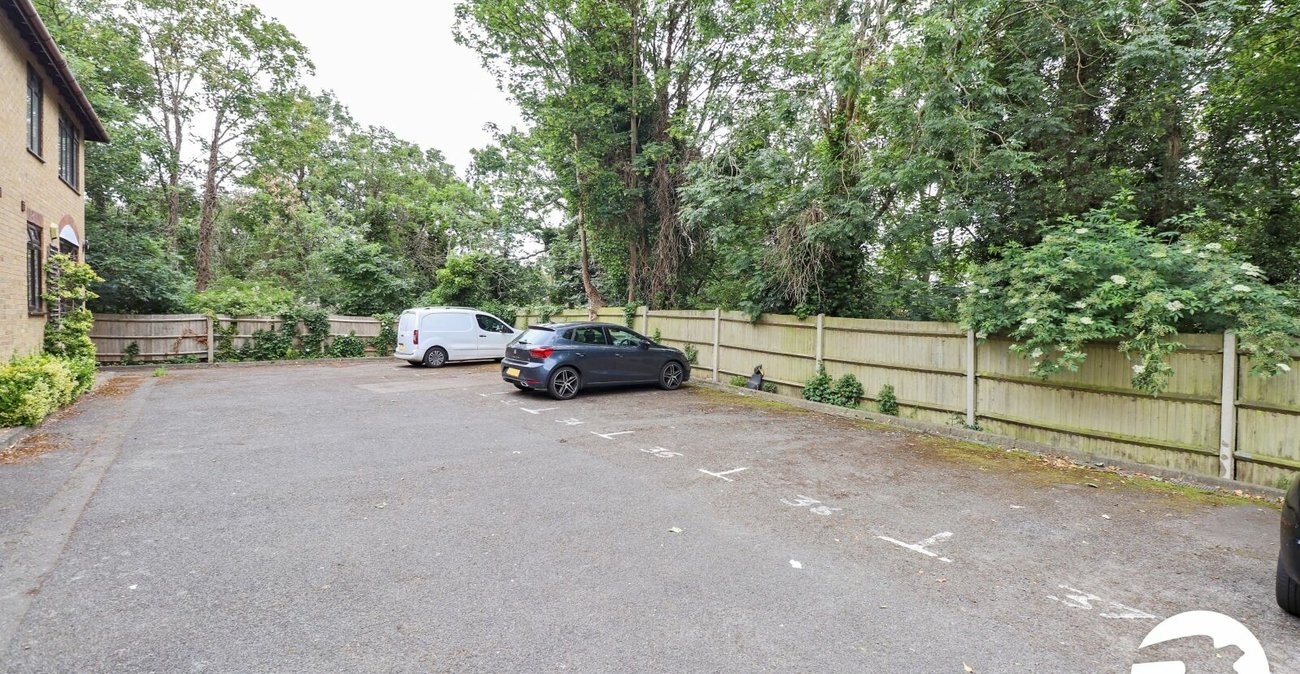 1 bedroom property for sale in Belvedere | Robinson Jackson