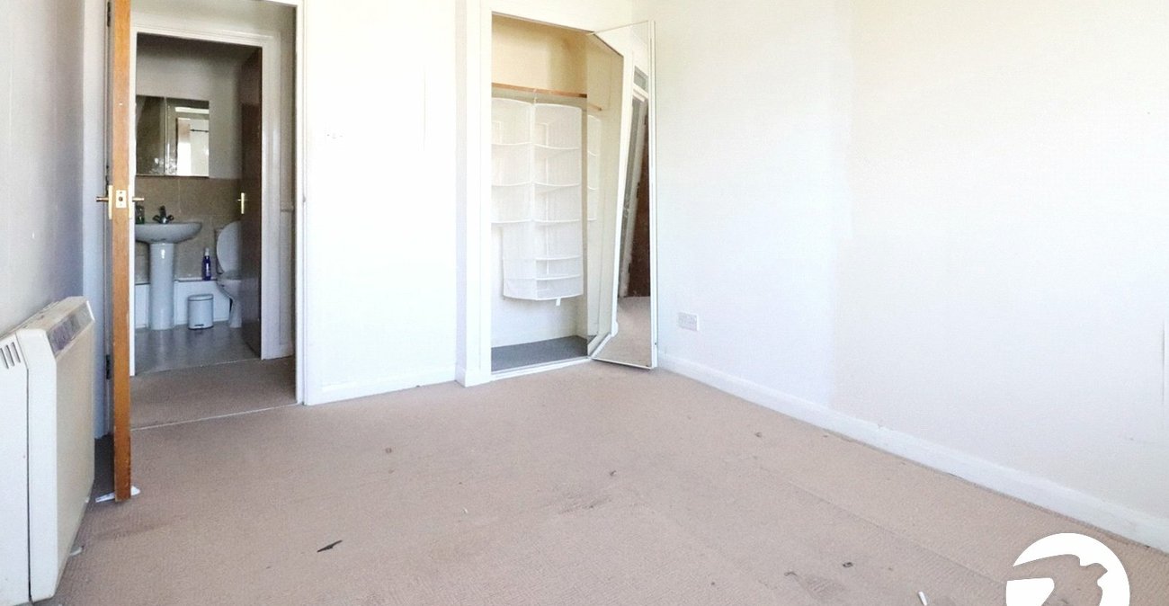 1 bedroom property for sale in Belvedere | Robinson Jackson