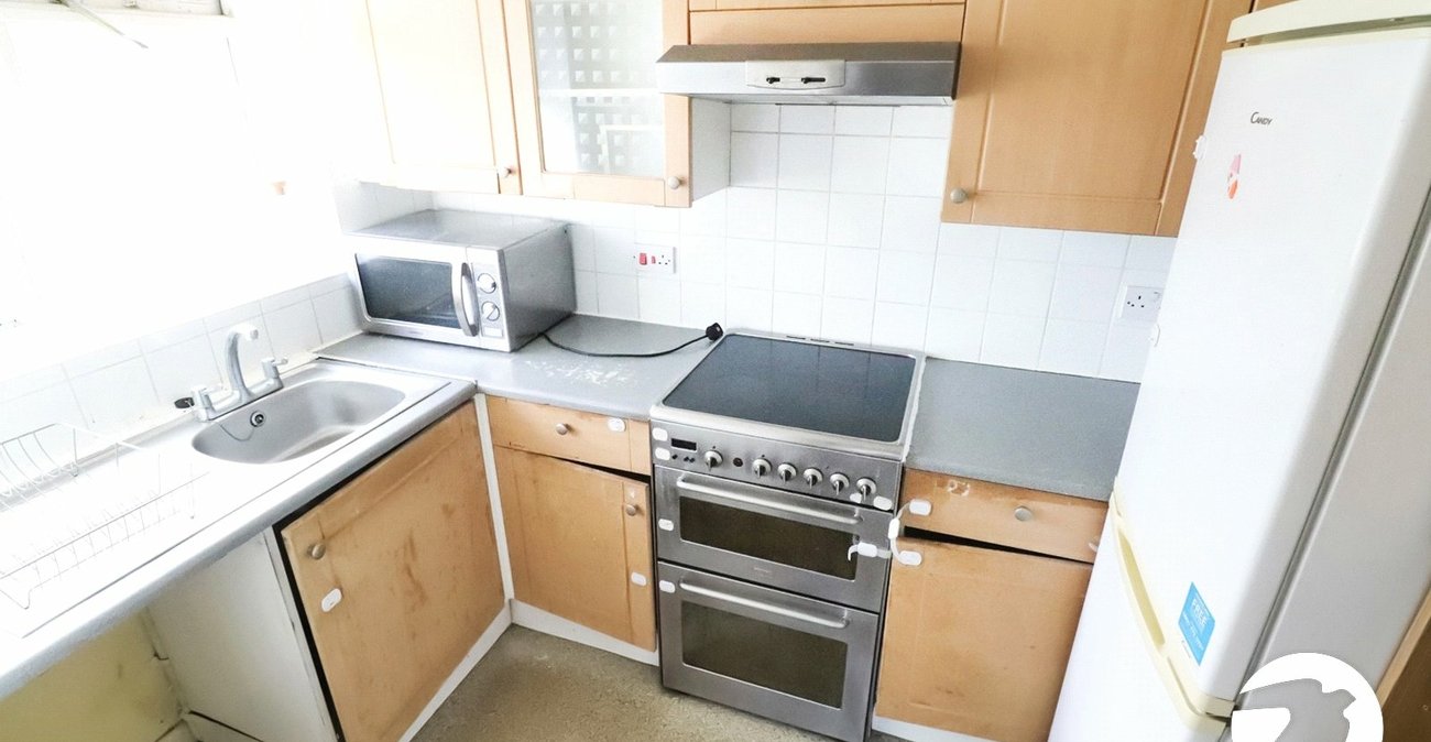 1 bedroom property for sale in Belvedere | Robinson Jackson