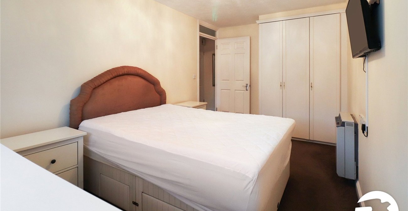 2 bedroom property for sale in Belvedere | Robinson Jackson