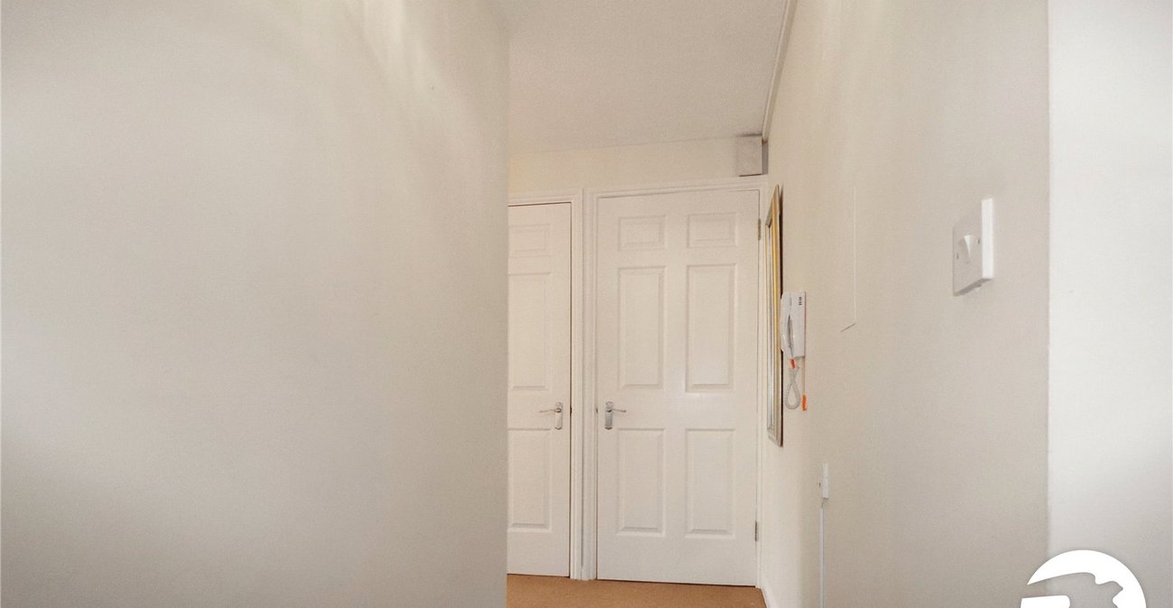 2 bedroom property for sale in Belvedere | Robinson Jackson