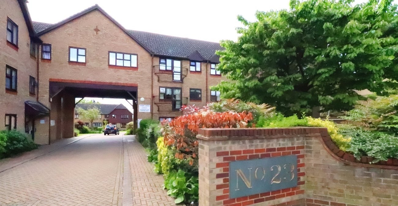 2 bedroom property for sale in Belvedere | Robinson Jackson