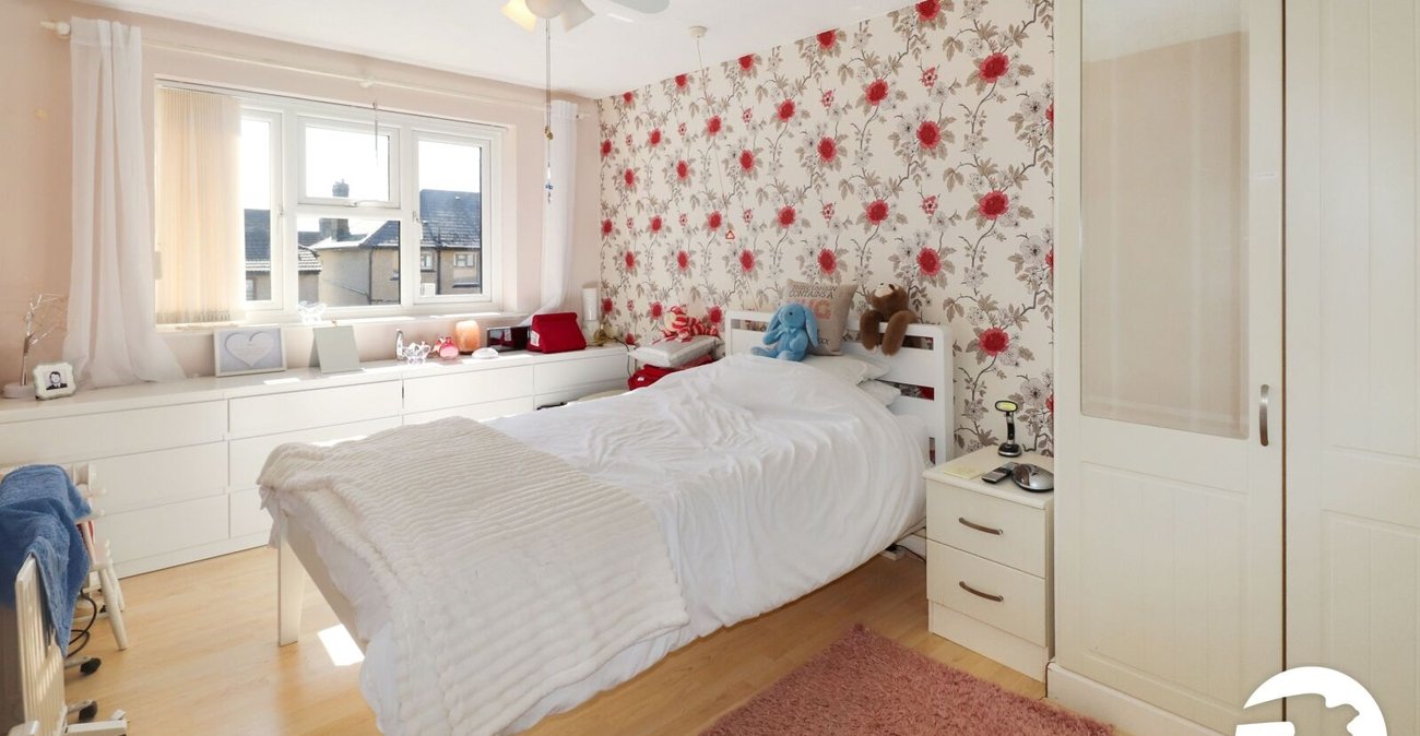 2 bedroom property for sale in Belvedere | Robinson Jackson