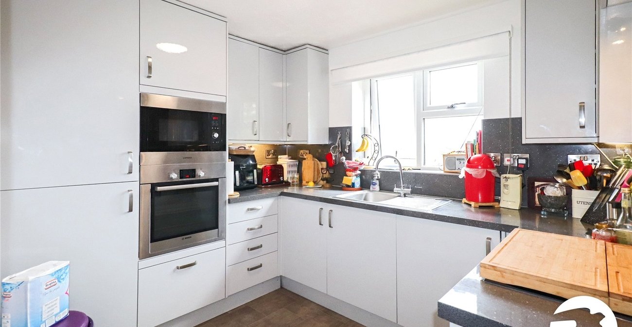 2 bedroom property for sale in Belvedere | Robinson Jackson