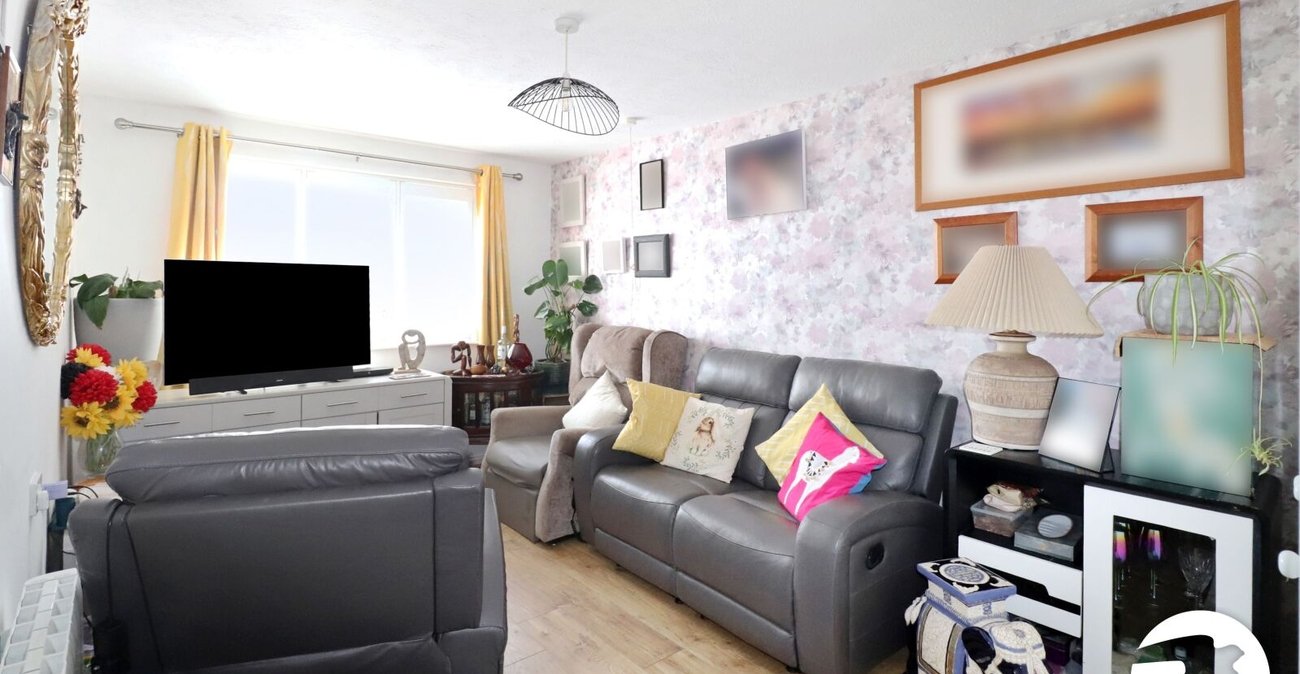 2 bedroom property for sale in Belvedere | Robinson Jackson