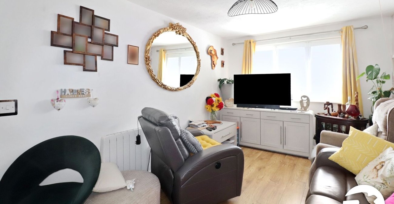 2 bedroom property for sale in Belvedere | Robinson Jackson