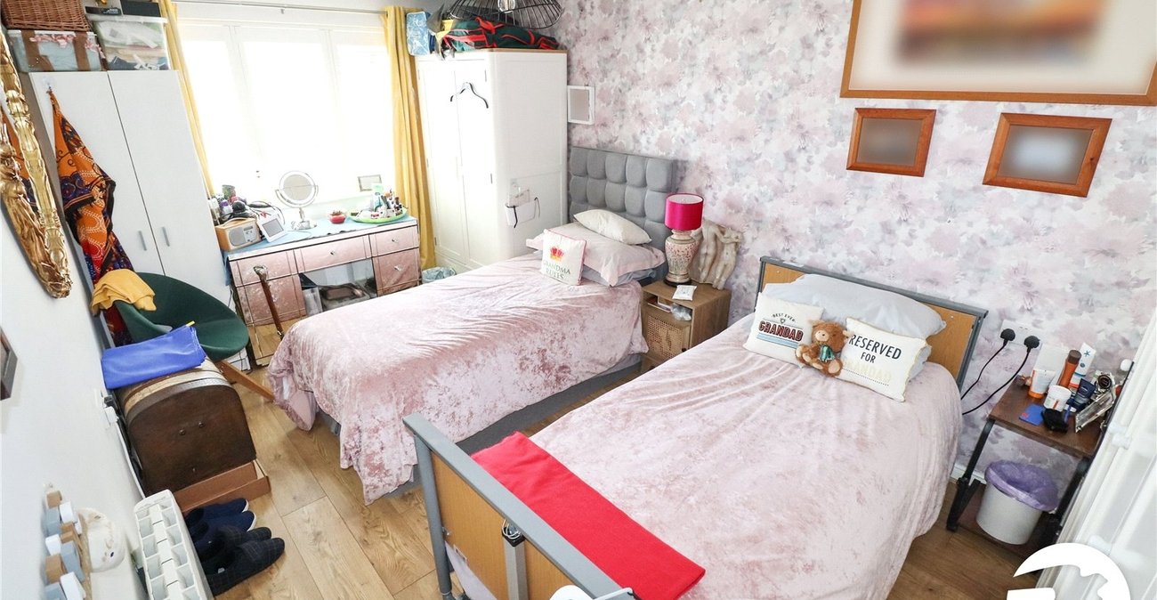 2 bedroom property for sale in Belvedere | Robinson Jackson