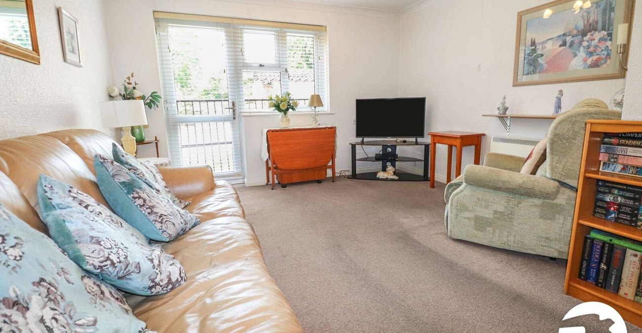 2 bedroom property for sale in Belvedere | Robinson Jackson