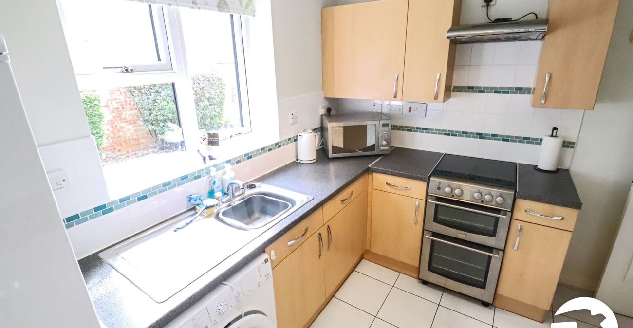 2 bedroom property for sale in Belvedere | Robinson Jackson