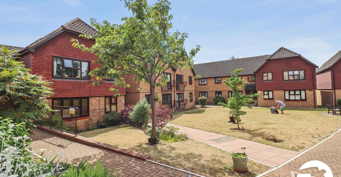 2 bedroom property for sale in Belvedere | Robinson Jackson