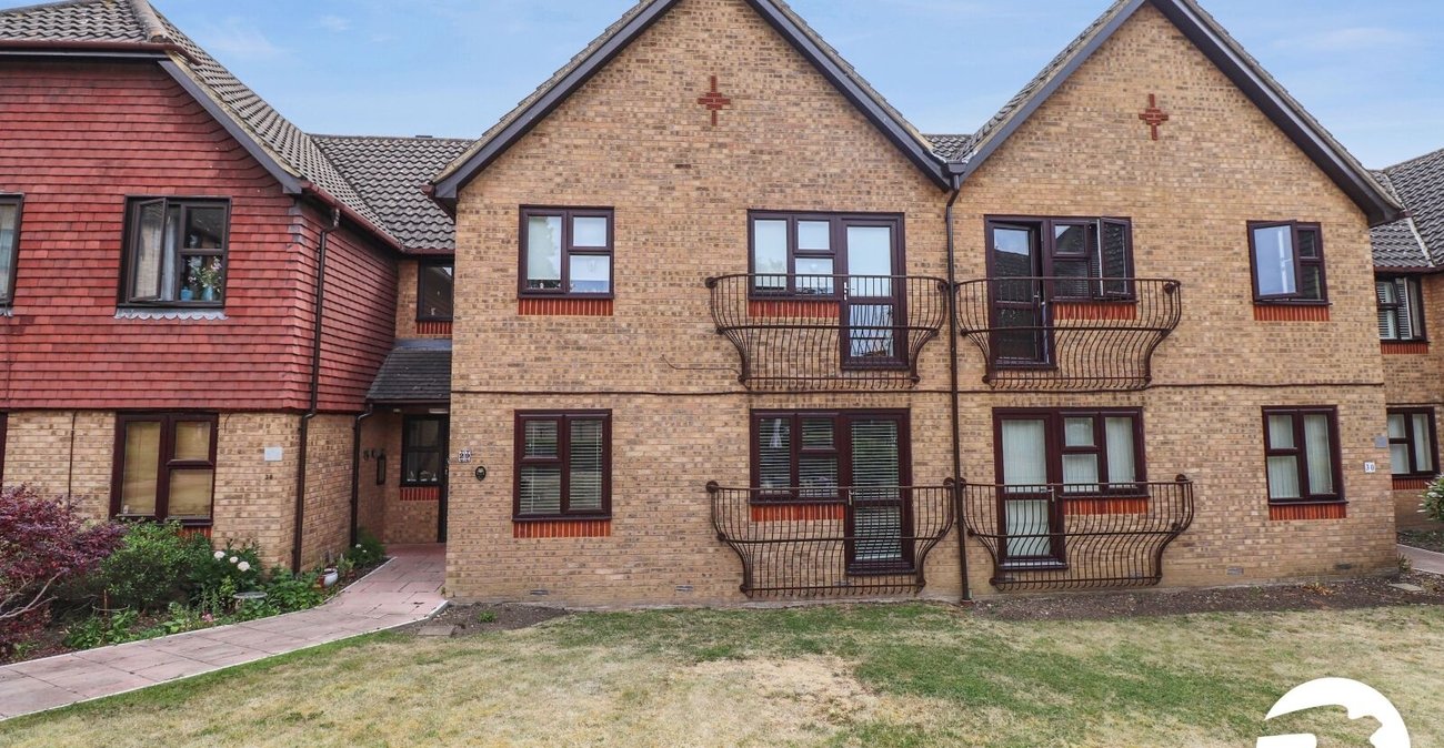 2 bedroom property for sale in Belvedere | Robinson Jackson