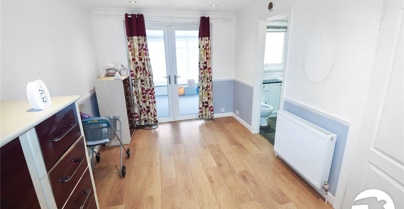 2 bedroom bungalow for sale in Belvedere | Robinson Jackson