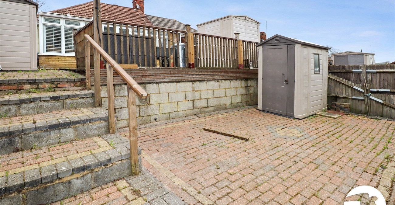 2 bedroom bungalow for sale in Belvedere | Robinson Jackson