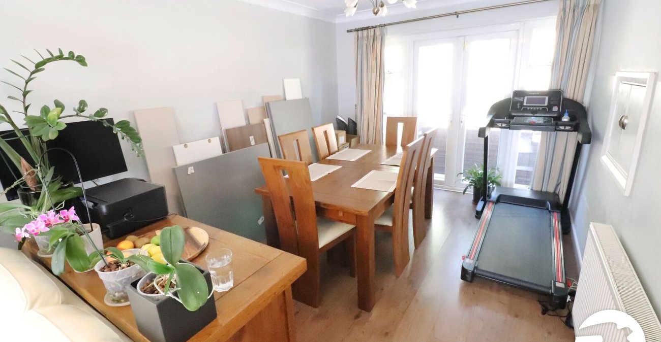 3 bedroom house for sale in Erith | Robinson Jackson