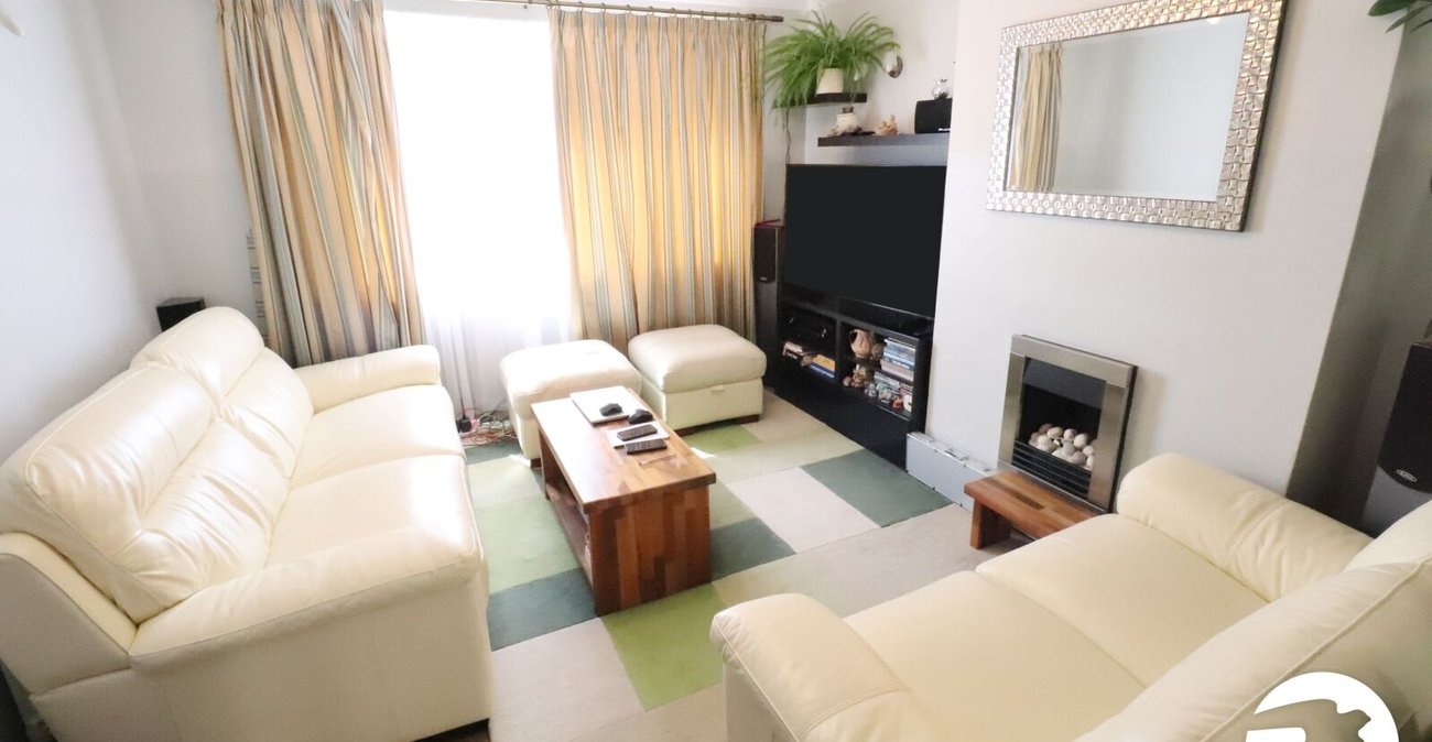 3 bedroom house for sale in Erith | Robinson Jackson
