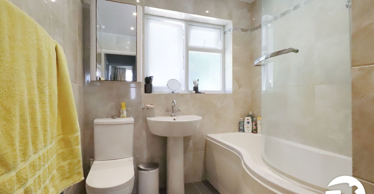 3 bedroom house for sale in Erith | Robinson Jackson