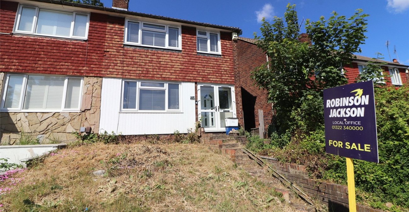3 bedroom house for sale in Erith | Robinson Jackson