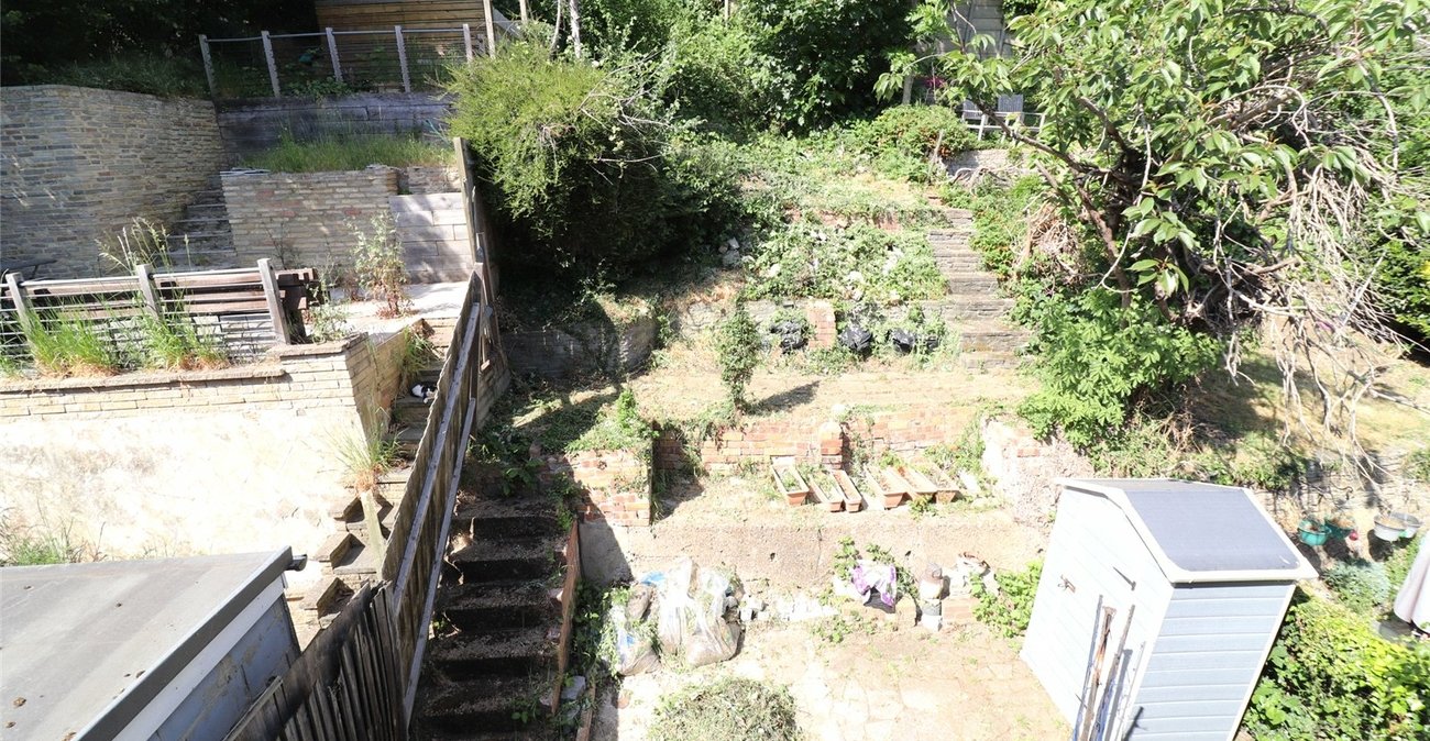 3 bedroom house for sale in Erith | Robinson Jackson