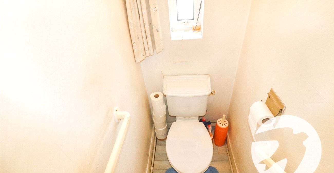 3 bedroom house for sale in Northumberland Heath | Robinson Jackson