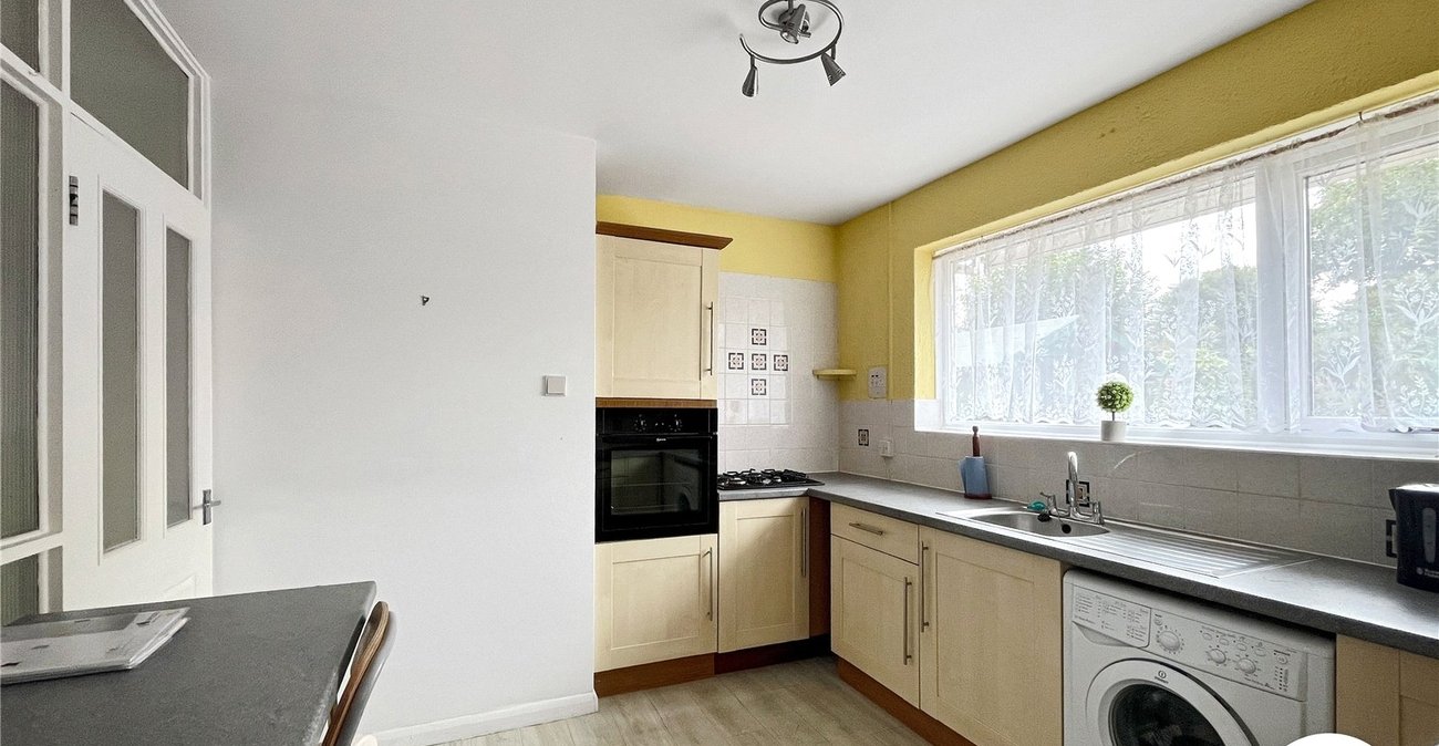 3 bedroom bungalow for sale in Maidstone | Robinson Michael & Jackson