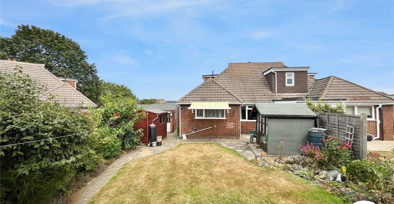 3 bedroom bungalow for sale in Maidstone | Robinson Michael & Jackson