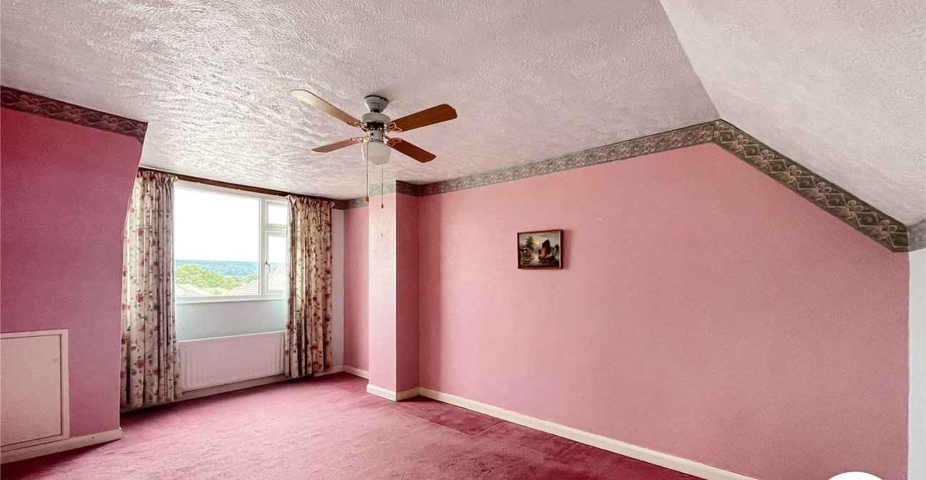 3 bedroom bungalow for sale in Maidstone | Robinson Michael & Jackson