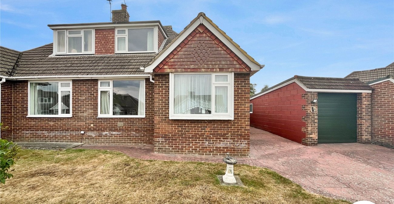3 bedroom bungalow for sale in Maidstone | Robinson Michael & Jackson