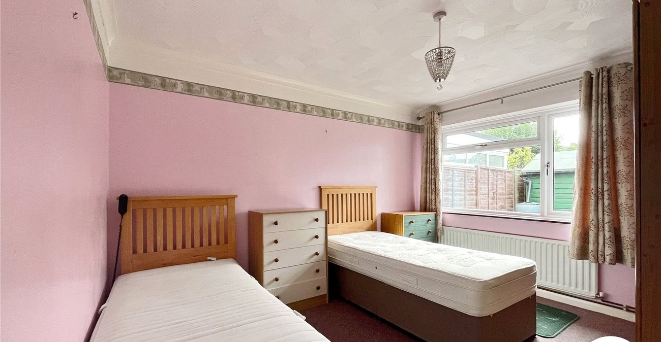 3 bedroom bungalow for sale in Maidstone | Robinson Michael & Jackson
